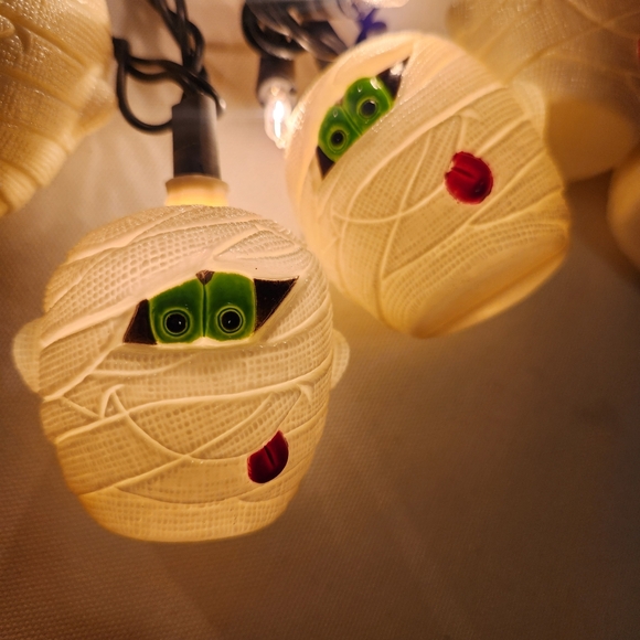 Vtg Halloween Mummy String Light Cover 10 Ct Blow Mold Fun World WORKS In Box - Picture 4 of 5